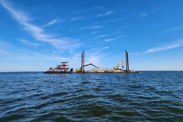 Article image for As North Carolina restores oyster reefs, a case for regenerative aquaculture grows